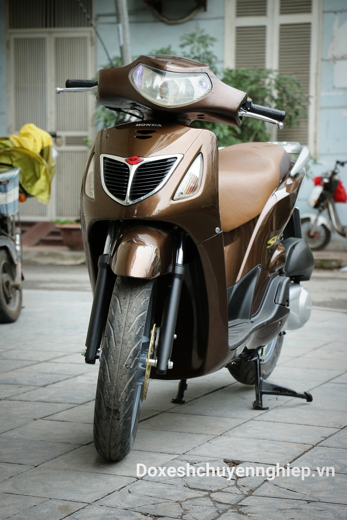 Honda SH 2008 màu sôcôla giá hơn 250 triệu đồng gây sốt